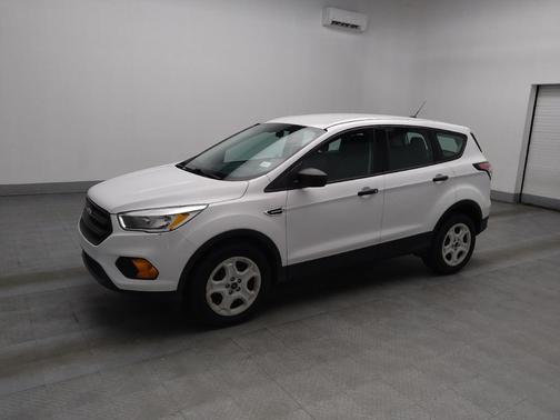Oxford White 2017 Ford Escape S