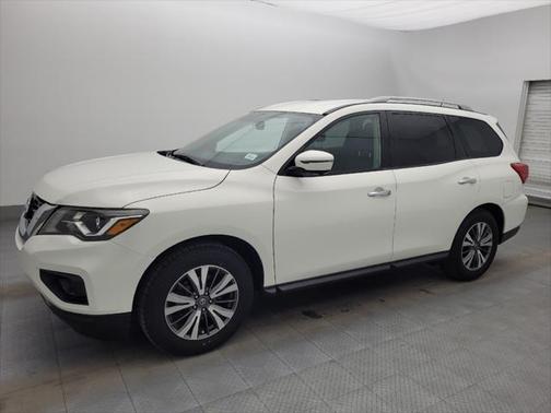 2017 Nissan Pathfinder SL