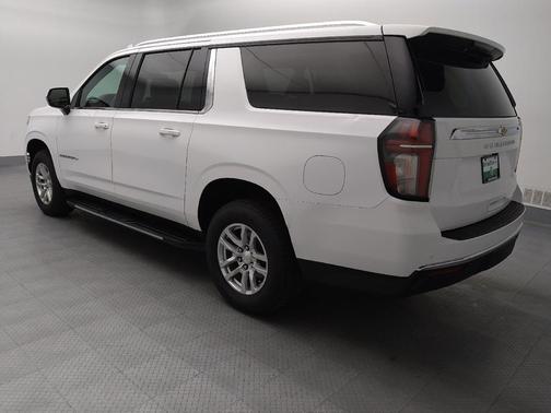 Summit White 2021 Chevrolet Suburban LT