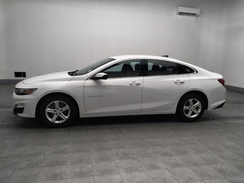 Summit White 2022 Chevrolet Malibu 1LS