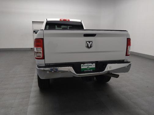 Bright White Clearcoat 2018 RAM 2500 Tradesman Crew Cab 4x4 8' Box