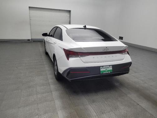Serenity White 2025 Hyundai ELANTRA SE
