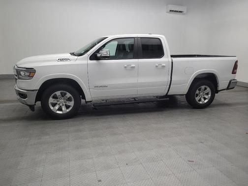 Bright White Clearcoat 2020 RAM 1500 Laramie