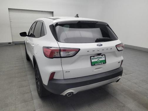 Oxford White 2021 Ford Escape SE