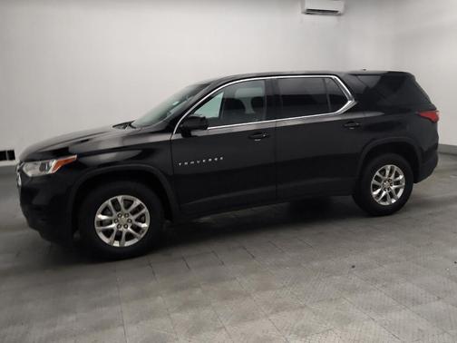 Mosaic Black Metallic 2020 Chevrolet Traverse LS
