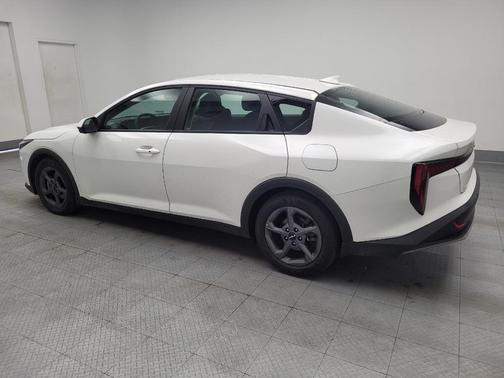 Snow White Pearl 2025 Kia K4 LXS