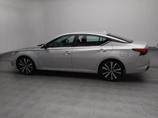 2022 Nissan Altima SR FWD