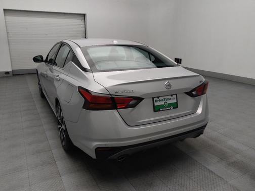 2022 Nissan Altima SR FWD