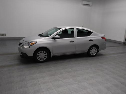 Silver 2017 Nissan Versa 1.6 S+