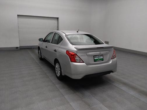 Silver 2017 Nissan Versa 1.6 S+
