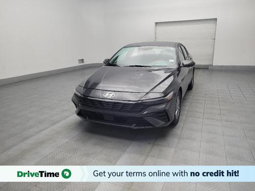 2024 Hyundai ELANTRA SE