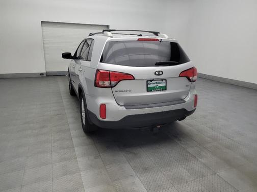 Bright Silver 2015 Kia Sorento LX