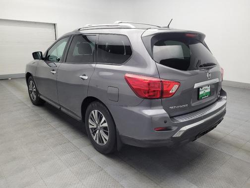 2017 Nissan Pathfinder SL