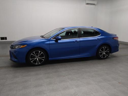 Blue 2019 Toyota Camry SE