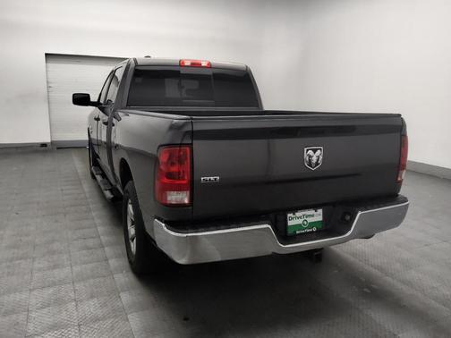 Granite Crystal Metallic Clearcoat 2019 RAM 1500 SLT