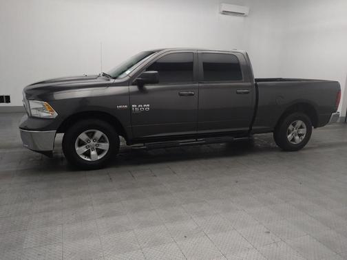 Granite Crystal Metallic Clearcoat 2019 RAM 1500 SLT