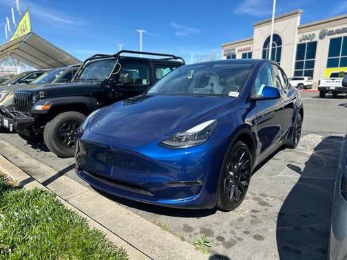 2023 Tesla Model Y Long Range