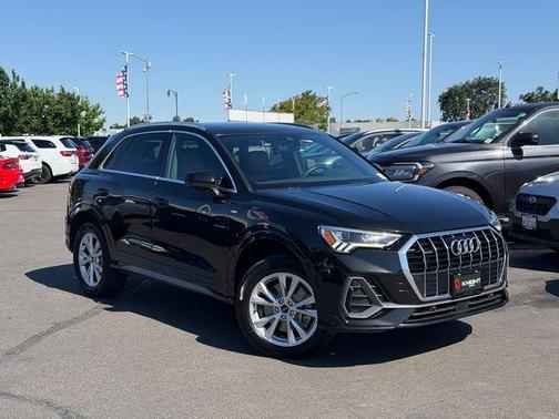 Mythos Black Metallic 2023 Audi Q3 45 S line Premium