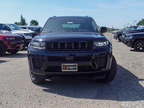 Diamond Black 2026 Jeep Grand Cherokee L Laredo