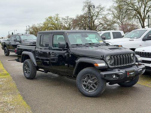 2026 Jeep Gladiator Sport