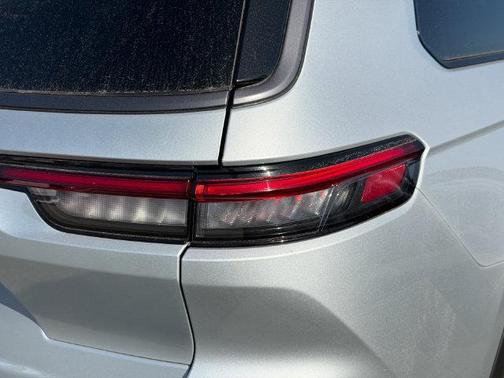 Silver Zynith 2026 Jeep Grand Cherokee L Laredo