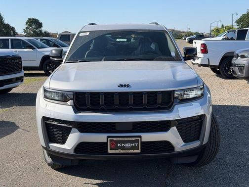 Silver Zynith 2026 Jeep Grand Cherokee L Laredo