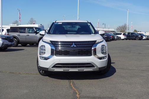 2023 Mitsubishi Outlander PHEV SE