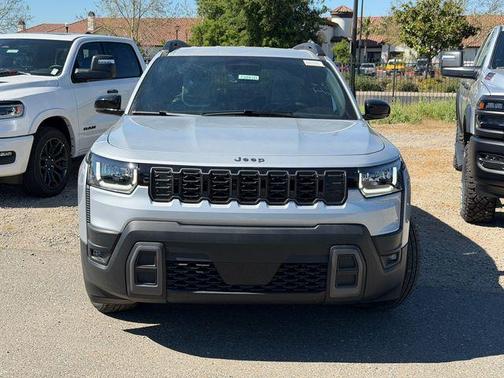 2026 Jeep Cherokee LAREDO/LIMITED