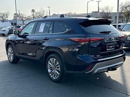 2024 Toyota Highlander Platinum