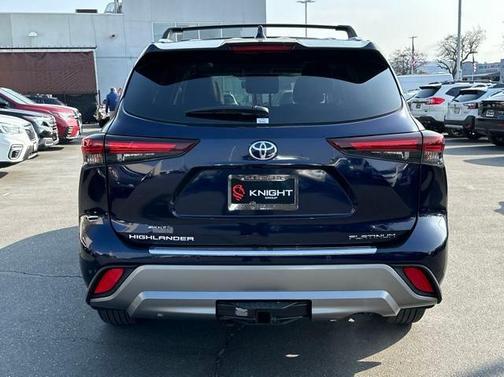 2024 Toyota Highlander Platinum