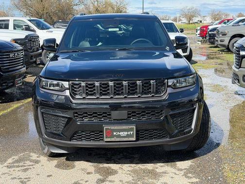 2026 Jeep Grand Cherokee Laredo