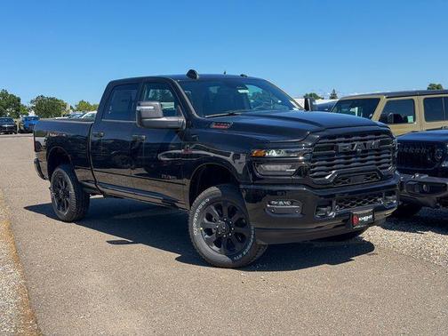 Diamond Black 2026 RAM 2500 Big Horn