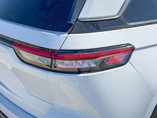 Bright White Clearcoat 2026 Jeep Grand Cherokee Limited