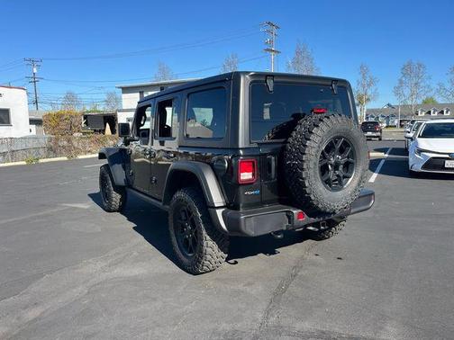 2025 Jeep Wrangler 4xe Sport