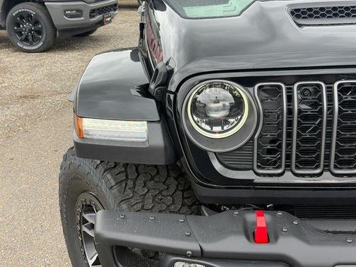 Black Clearcoat 2026 Jeep Wrangler Rubicon