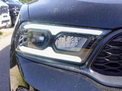 DB Black Crystal Clearcoat 2026 Dodge Durango GT Plus HEMI V8