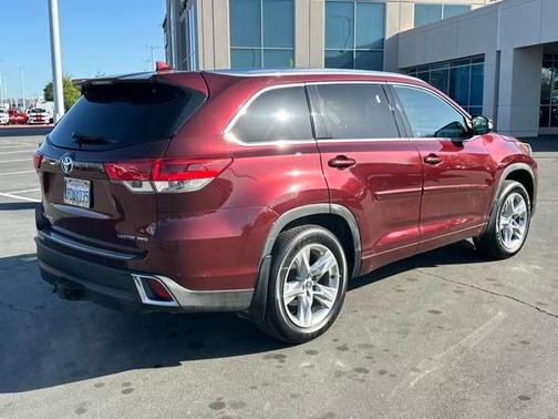 2017 Toyota Highlander Limited