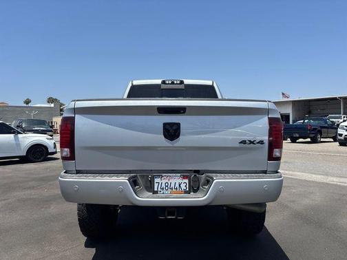 Bright Silver Clearcoat Metallic 2018 RAM 2500 Laramie