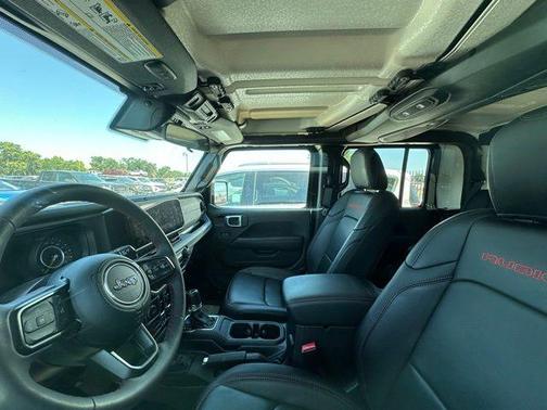 Black Clearcoat 2024 Jeep Gladiator Rubicon