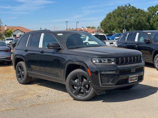Diamond Black 2026 Jeep Grand Cherokee Limited