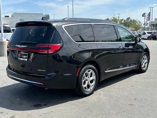 2023 Chrysler Pacifica Limited