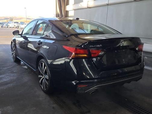 Super Black Clearcoat 2021 Nissan Altima 2.5 SR