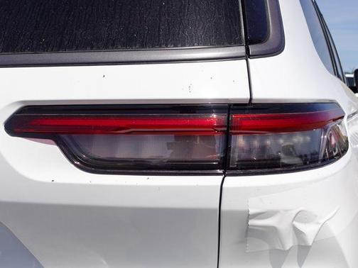 Bright White Clearcoat 2026 Jeep Grand Cherokee L Laredo