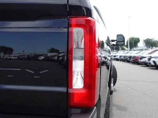 Agate Black Metallic 2024 Ford F-250 XLT