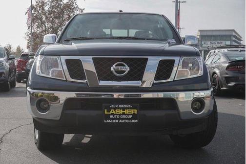 Photo 2 of 22 of 2019 Nissan Frontier SL
