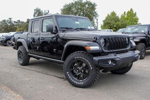 2025 Jeep Gladiator Sport