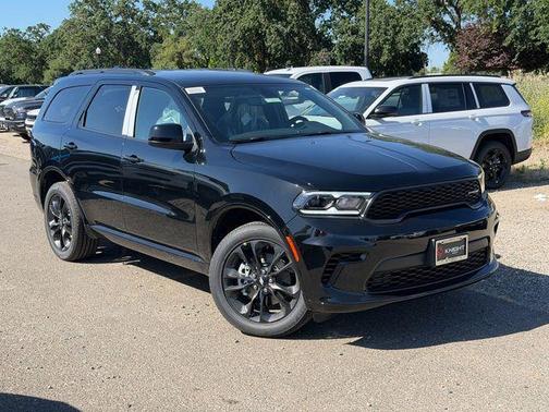 DB Black Crystal Clearcoat 2026 Dodge Durango GT