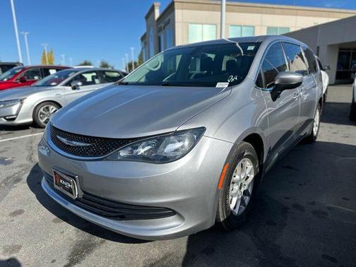 2018 Chrysler Pacifica Touring-L