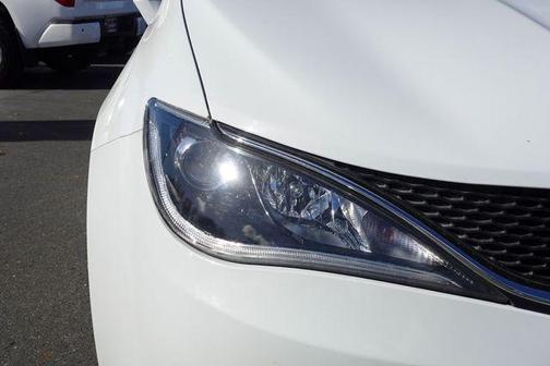 2018 Chrysler Pacifica Touring-L