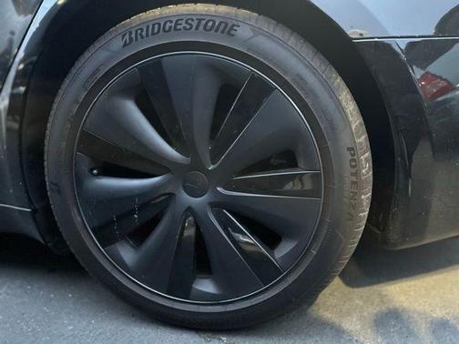 2022 Tesla Model S Base